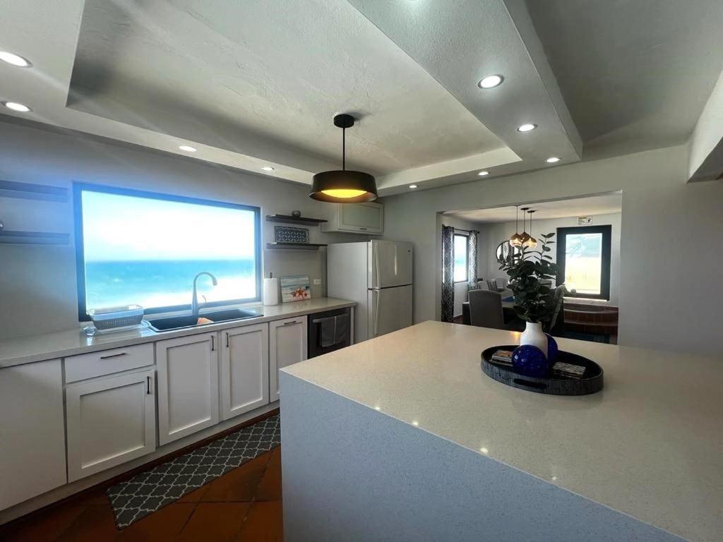 4 Bedroom Kikita Beach Villa Oceanfront W Pool Dorado Zewnętrze zdjęcie