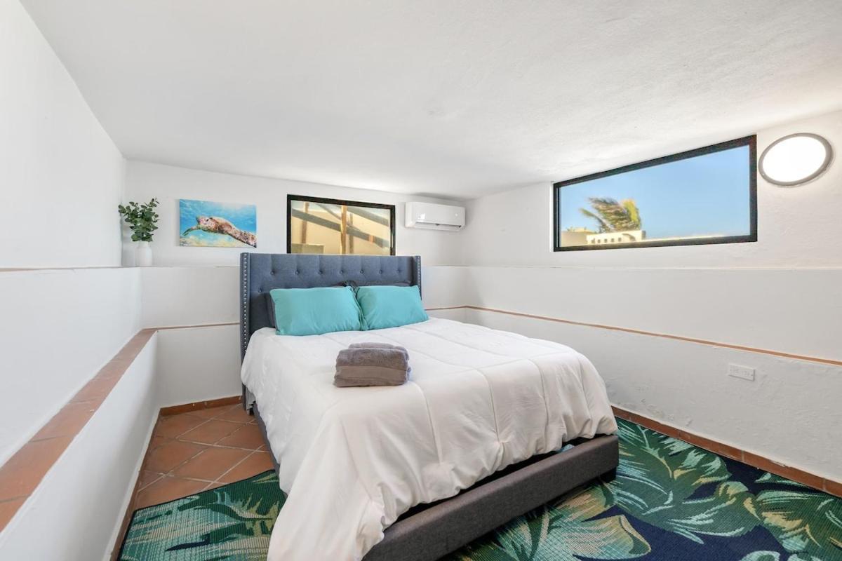 4 Bedroom Kikita Beach Villa Oceanfront W Pool Dorado Zewnętrze zdjęcie